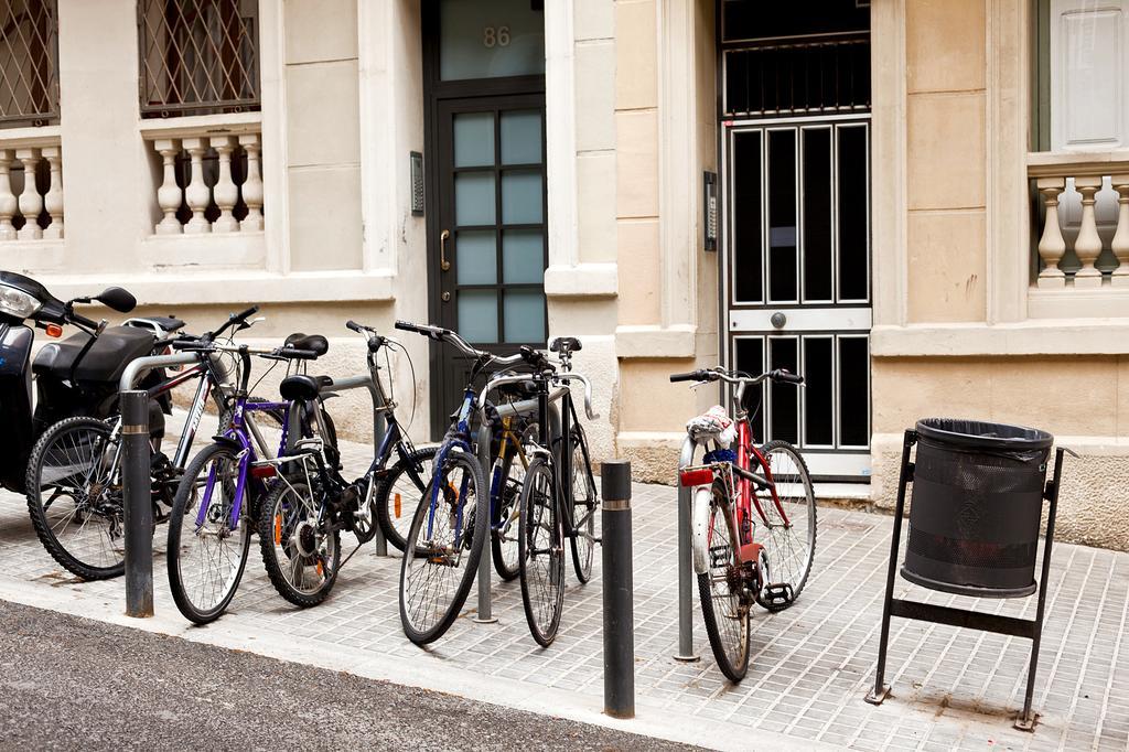 Apartament Piso En Poblesec Barcelona Zewnętrze zdjęcie