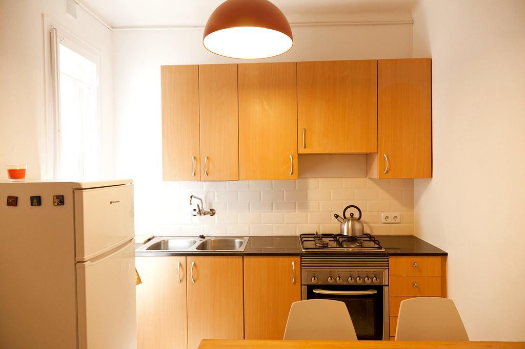 Apartament Piso En Poblesec Barcelona Zewnętrze zdjęcie